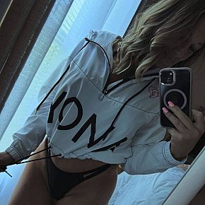 Paula Vip Escort escort in Basel offers Facesitting services