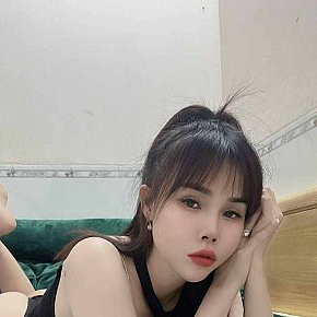 Anna escort in Singapore City offers Cum on Face services