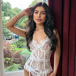 Gummi Ocasional escort in London offers Beijo francês services