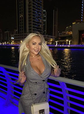Arina Vip Escort escort in Dubai offers Intimmassage services