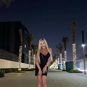 Arina Vip Escort escort in Dubai offers Intimmassage services