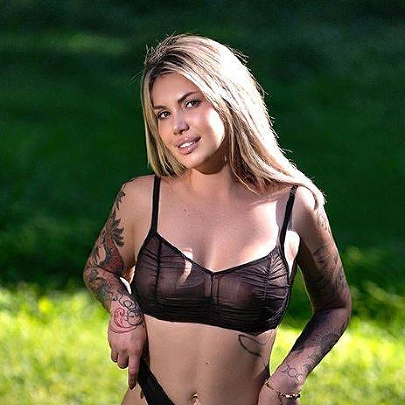 Lunna-Hot