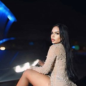 Manu Tetas Enormes escort in Dubai offers Mamada con condón
 services