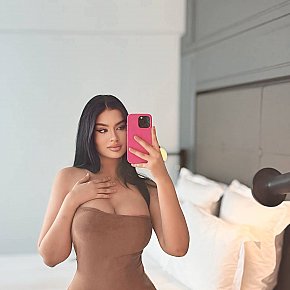 Alina Super-forte Di Seno escort in Dubai offers Pompino con preservativo services