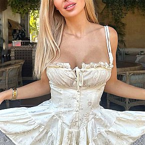 Valencia All Natural
 escort in London offers Girlfriend Experience (GFE) services