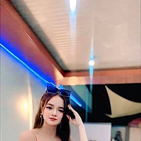 Mary Natürlich escort in Manila