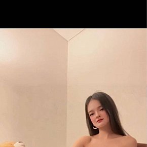 Mary Natürlich escort in Manila