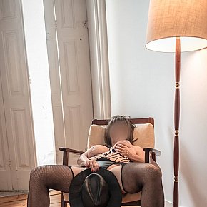 Sara-Luz Vip Escort escort in Porto offers Erotic massage services