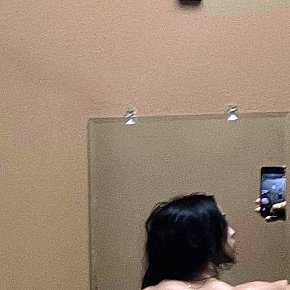 Samantha Fitness Girl escort in Brampton offers Ins Gesicht spritzen services