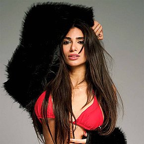 Sapphire Entièrement Naturelle escort in London offers Experience 