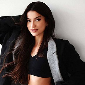Morena Sin Operar escort in London offers Experiencia de Novia (GFE)
 services