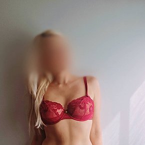 Joie Completamente Natural escort in London offers Experiência com garotas (GFE) services