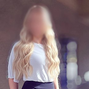 Joie Completamente Natural escort in London offers Experiência com garotas (GFE) services