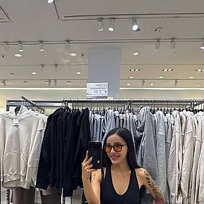 Isabella Fitness Girl escort in Bangkok offers Sărut Franţuzesc services