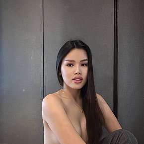 Zia Ragazza Fitness escort in Manila offers Sexting services