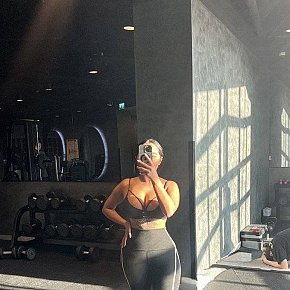 Nurse-Karima Prof De Fitness escort in Muscat offers Massage érotique services