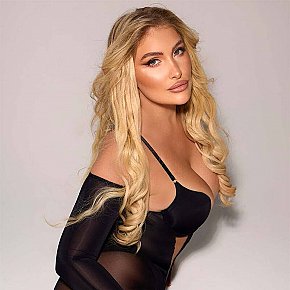 Camilla Completamente Naturale escort in London offers Girlfriend Experience (GFE) services