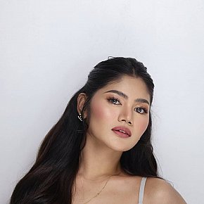 Babygirl-Miles escort in Manila offers Web cam services