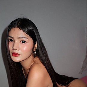 Babygirl-Miles escort in Manila offers Web cam services
