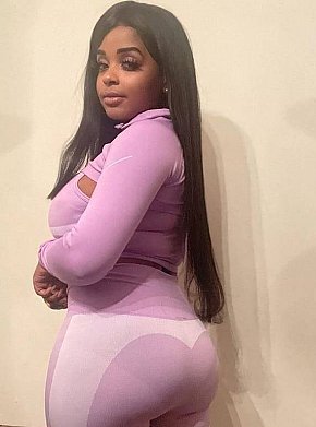 Beverly escort in Kuwait City offers Erotische Massage services