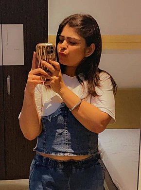 Ridhi escort in New Delhi offers Ganzkörpermassage services