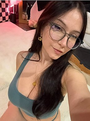Michelle escort in Montreal offers Bacio se c'è sintonia services