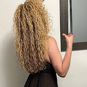 Sydney Super-culo escort in Montreal offers Pompino senza preservativo services