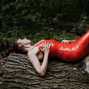 Violet Matura escort in Niagara Falls offers Girlfriend Experience (GFE) services