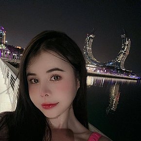 Lucie escort in Doha