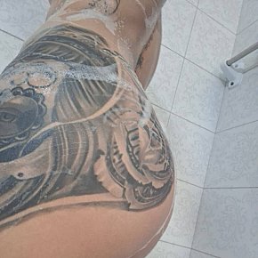 Pam escort in Muscat