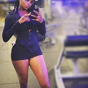 Rian-sweet-massage escort in Kampala offers Bacio alla francese services