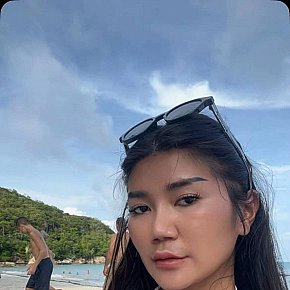 Kylie Tetas Enormes escort in Koh Samui offers Garganta profunda
 services