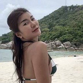 Kylie Tetas Enormes escort in Koh Samui offers Garganta profunda
 services