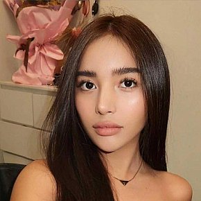 Chin escort in Singapore City offers Ball Licking and Sucking services