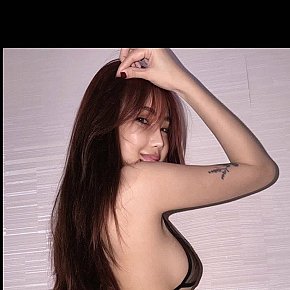 Hot girl in Makati offers Pipe sans capote