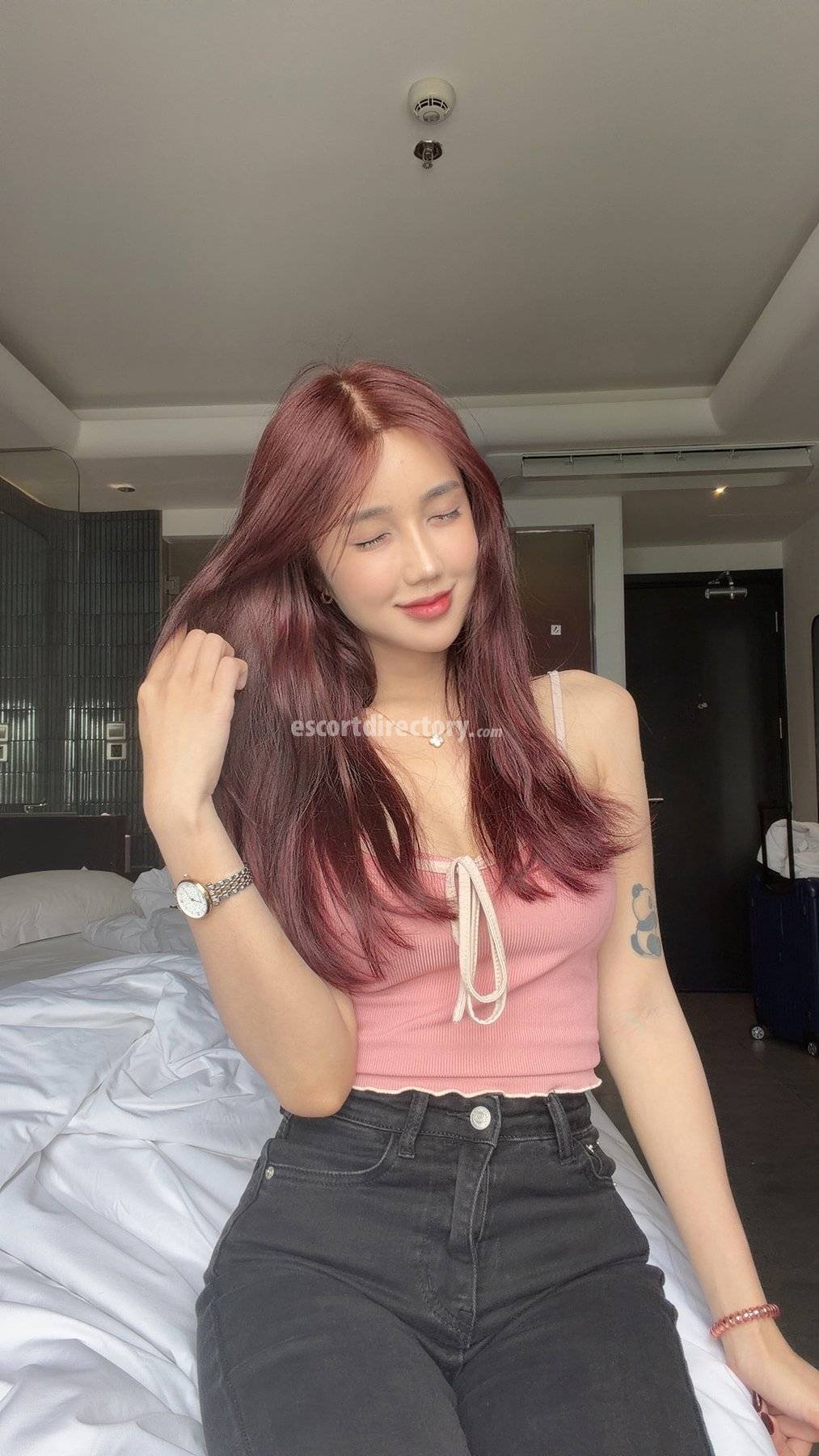 Xiu performs Pipe sans capote, escort in Makati