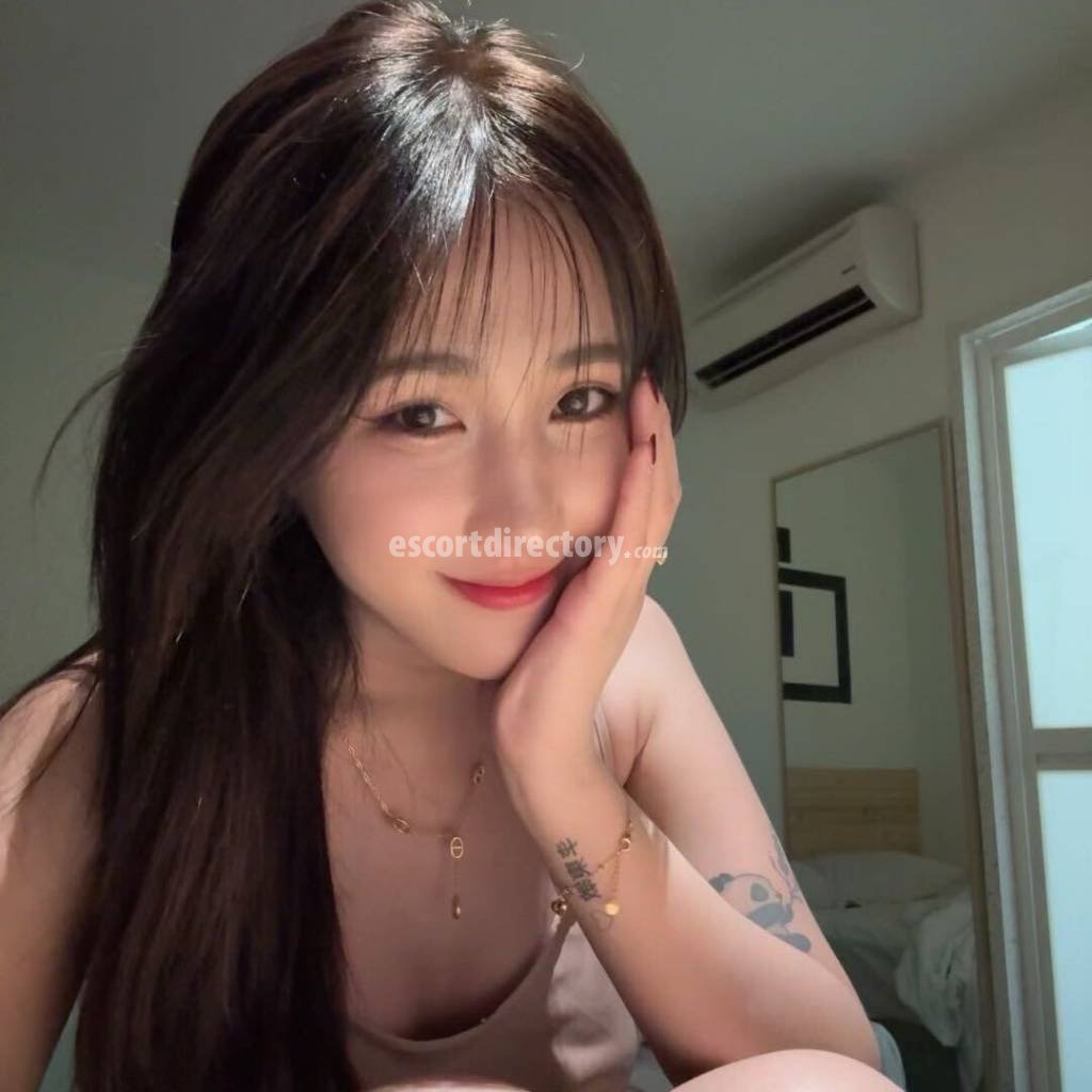 Xiu performs Experience "Petite Amie", escort in Makati