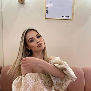 BIANKA Occasionnel escort in Warsaw offers Ejaculation sur le corps services