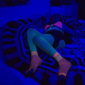 Annabelle escort in Calgary offers Pipe avec capote services