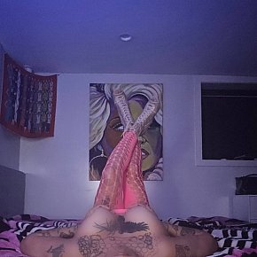 Annabelle escort in Calgary offers Pipe avec capote services