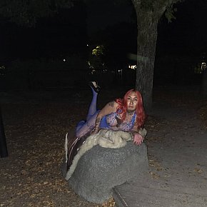 Annabelle escort in Calgary offers Pipe avec capote services