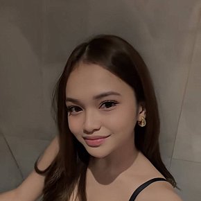 Hot girl in Manila offers Girlfriend Experience (GFE)