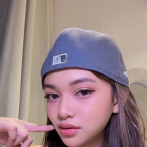 Donna performs Girlfriend Experience (GFE), escort in Manila