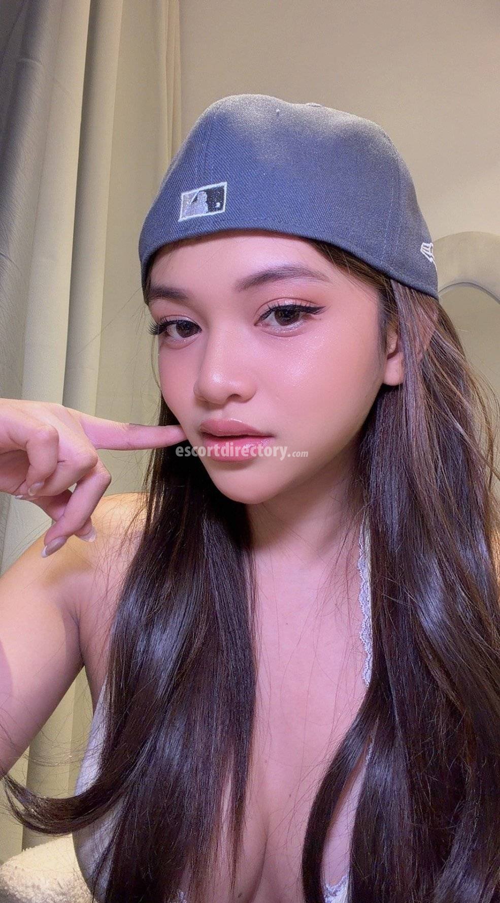 Donna performs Girlfriend Experience (GFE), escort in Manila