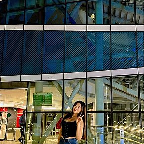 Amelia escort in New Delhi offers Ball Licking and Sucking services
