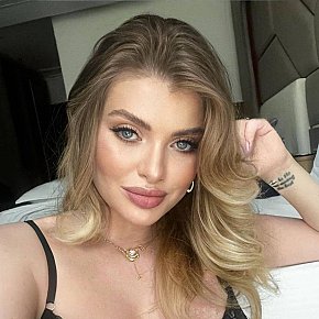 Vika escort in Hanoi