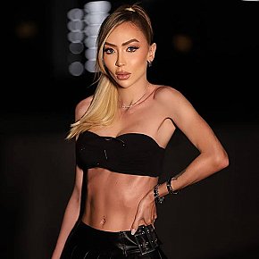 Shemale-Pietra Occasional
 escort in London offers Cumshot on body (COB) services