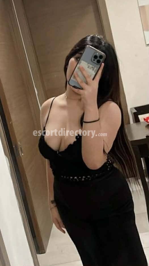 Aida performs Embrasser avec la langue, escort in Manama