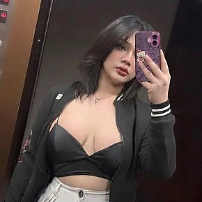 Hot girl in Manama offers Pipe sans capote