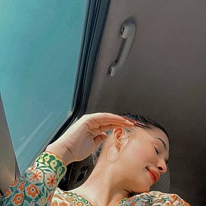 Sara escort in Dubai offers Full Body Sensual Massage services